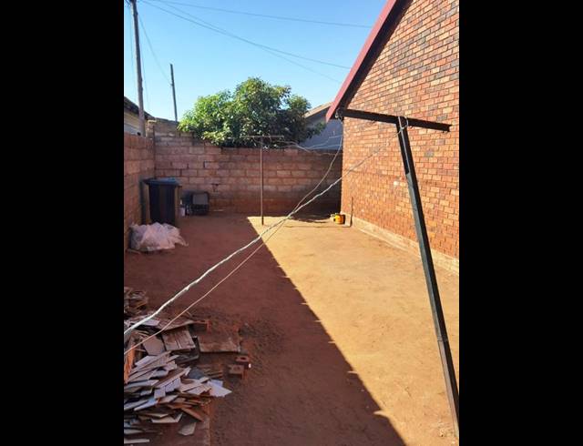 3 BEDROOM HOUSE FOR SALE IN PROTEA GLEN